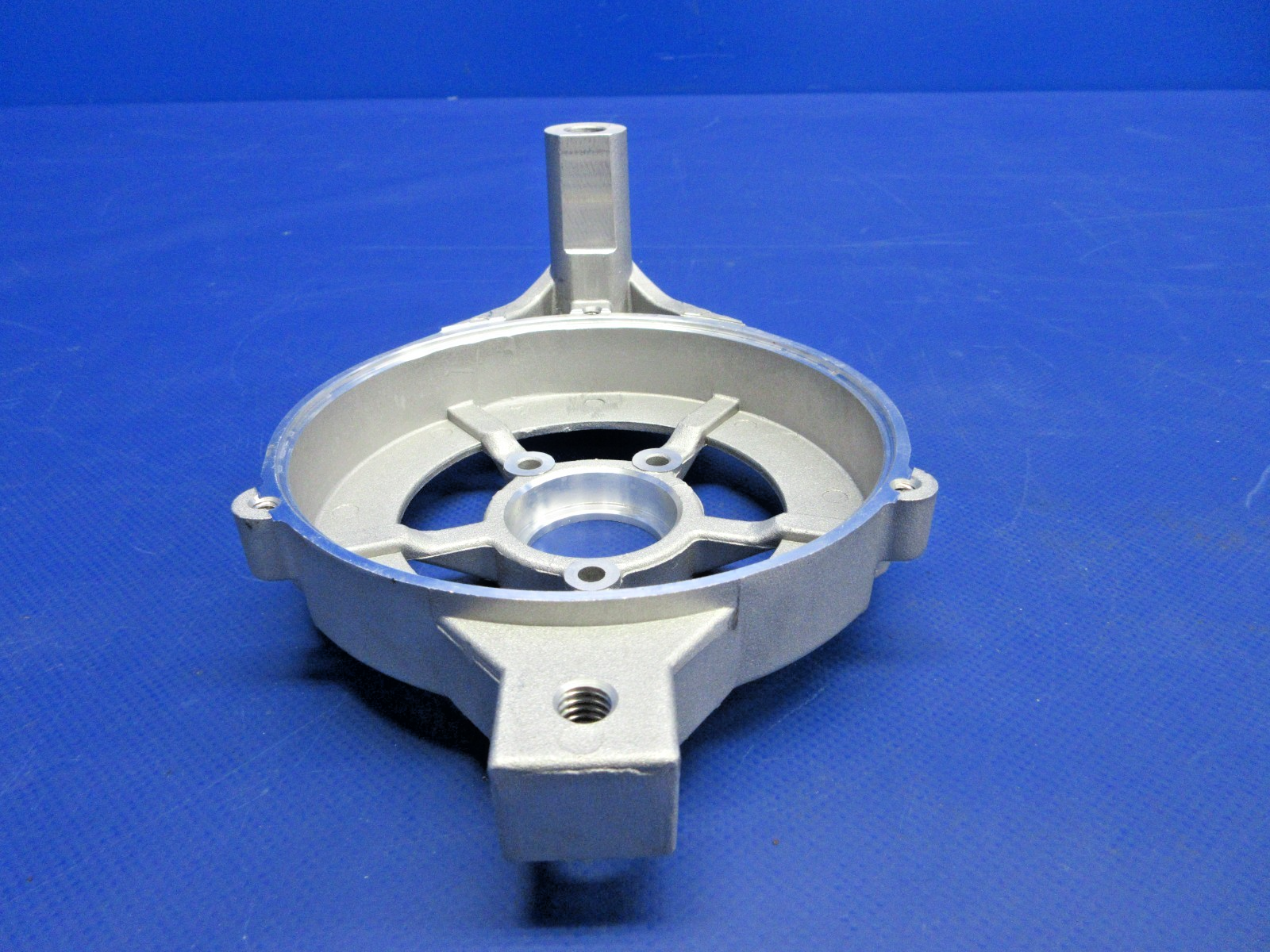 Hartzell Alternator Front Housing P/N 41052 NOS (0326-925)13