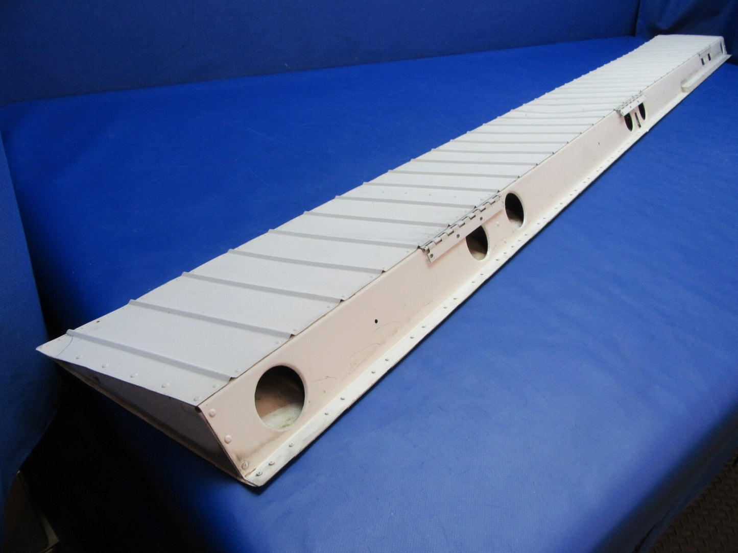 Cessna 140A / 150 / 152 / 170A-B / 172 / 175 LH Aileron P/N 0523800 (0523-02)4