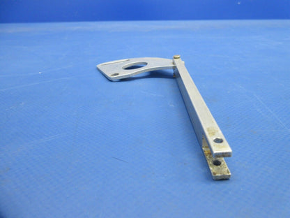 Piper PA-32RT-300T Lance II Automatic Landing Gear Arm P/N 38054-00 (0924-877)