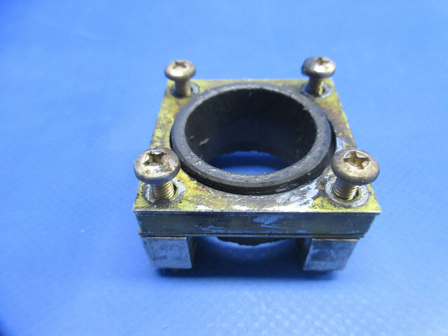 Piper PA-28-161 Warrior Control Wheel Plate & Bushing Assy 68272-02 (0824-956)