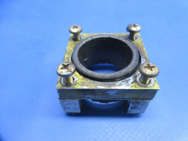 Piper PA-28-161 Warrior Control Wheel Plate & Bushing Assy 68272-02 (0824-956)