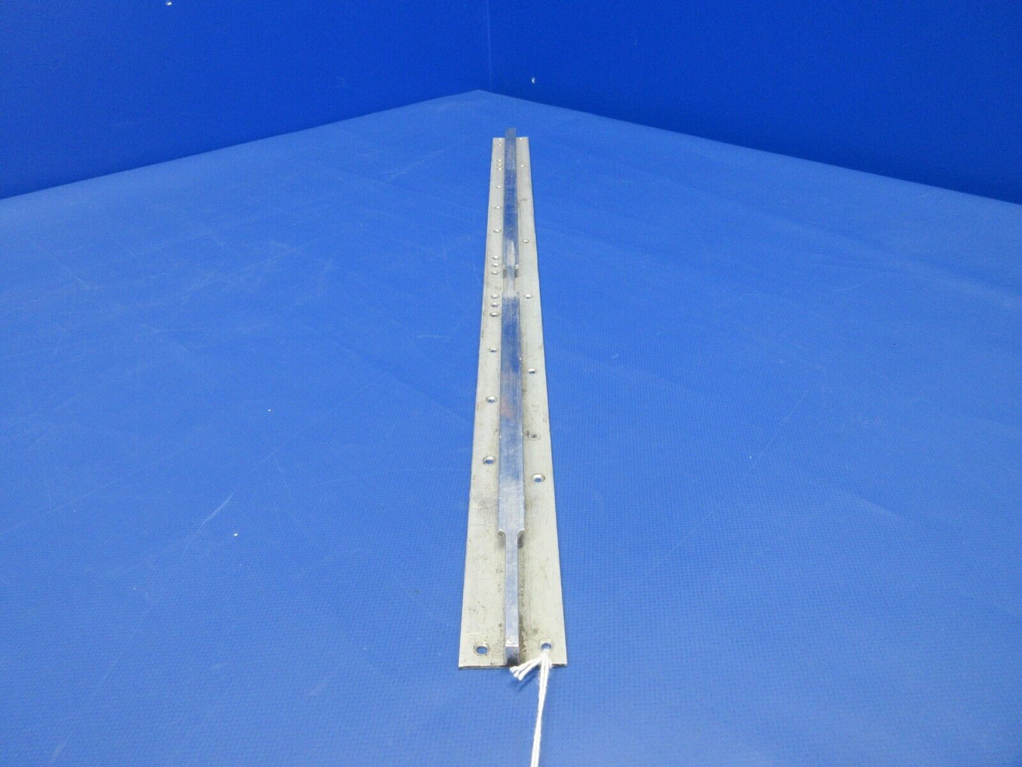 Beech 19A Musketeer Seat Track LH INBD P/N 169-400005-918 (0424-1358)