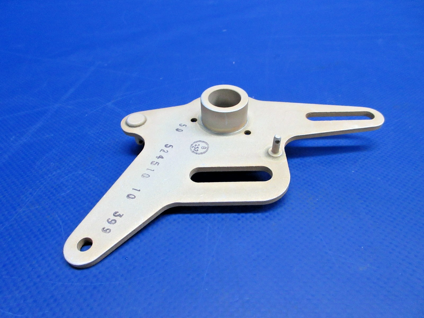 Beech RH Throttle Braze Arm w/8130 P/N 50-524510-10 NOS (0426-843)14