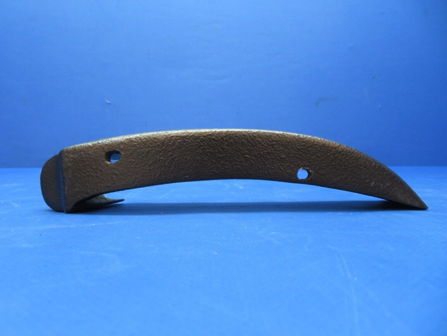 Diamond DA-42 RH Glareshield End Cap P/N DA4-2510-48-00 (0623-489)