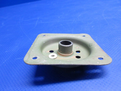 Cessna 172 / 172M Cabin Door Handle Shaft Plate P/N 0413195-5 (0926-863)4
