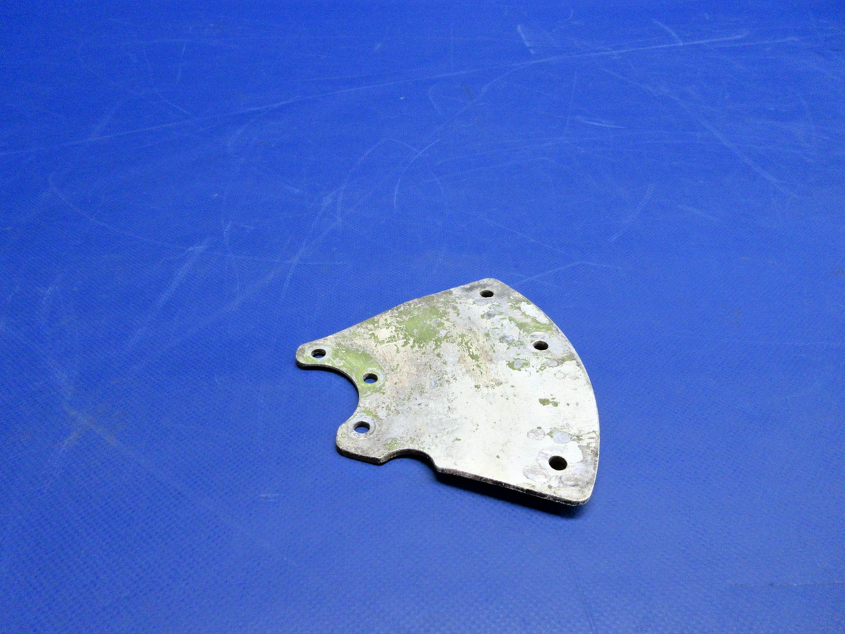 Piper PA-28-235 Cherokee LH Wheel Fairing Bracket P/N 63370-05  (0926-884)0