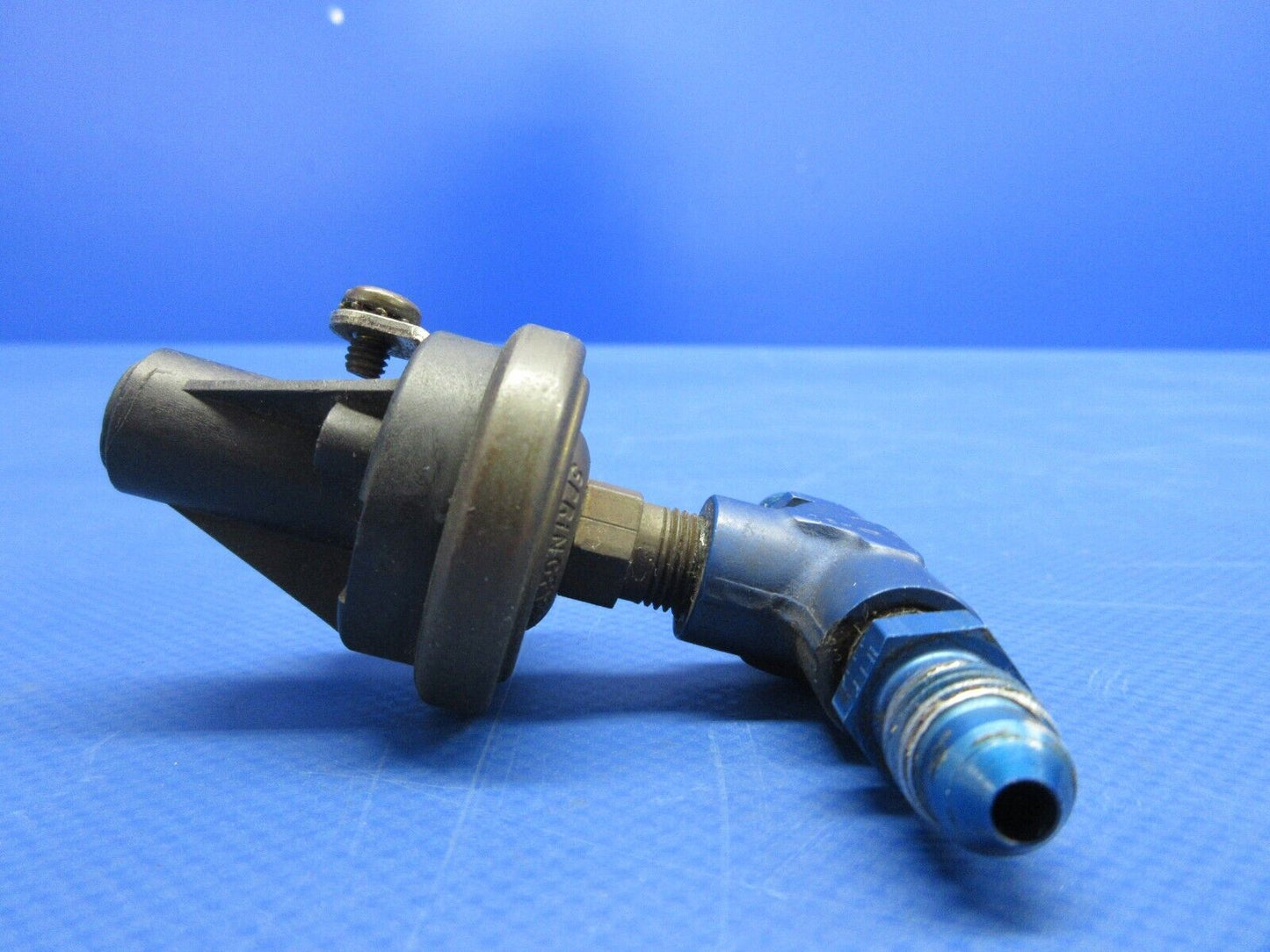 Piper PA-28-181 Archer Stewart Warner Hobbs Pressure Switch S76575-4 (0624-920)