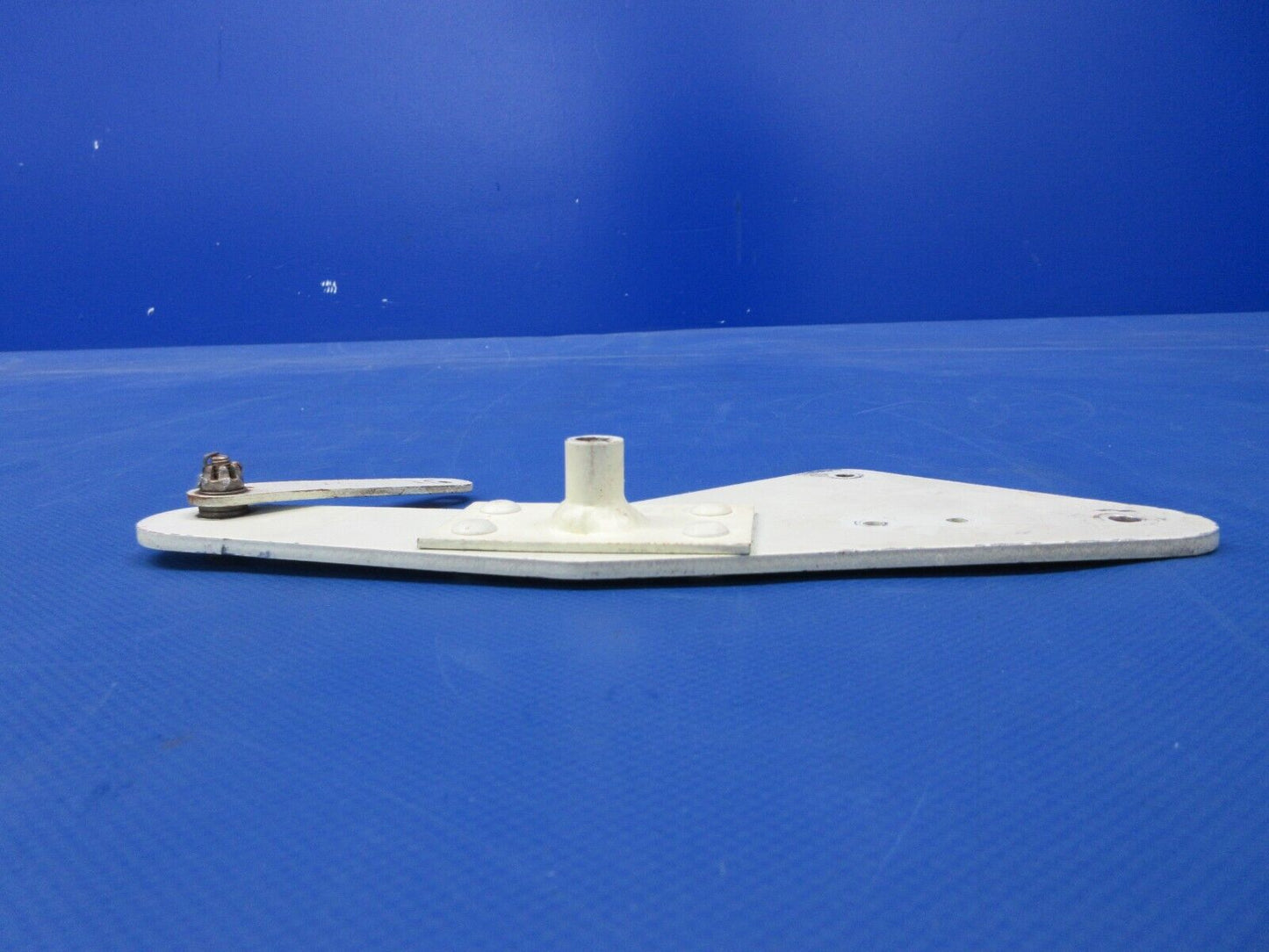 Bellanca 17-31A Viking Flap Bellcrank Assy P/N 192552 (0924-1336)