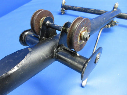 Piper PA-34-200T Seneca II Central Column Tee Bar Assy P/N 62703-34 (0524-2077)