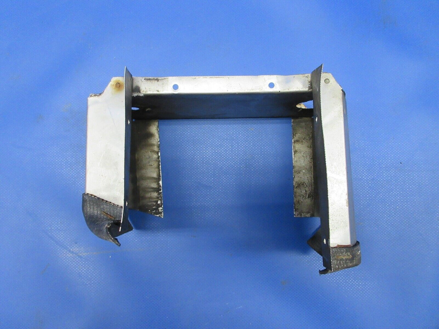 Piper PA-23-250 Aztec Oil Cooler Cover Assy LH P/N 16799-00 (0624-776)