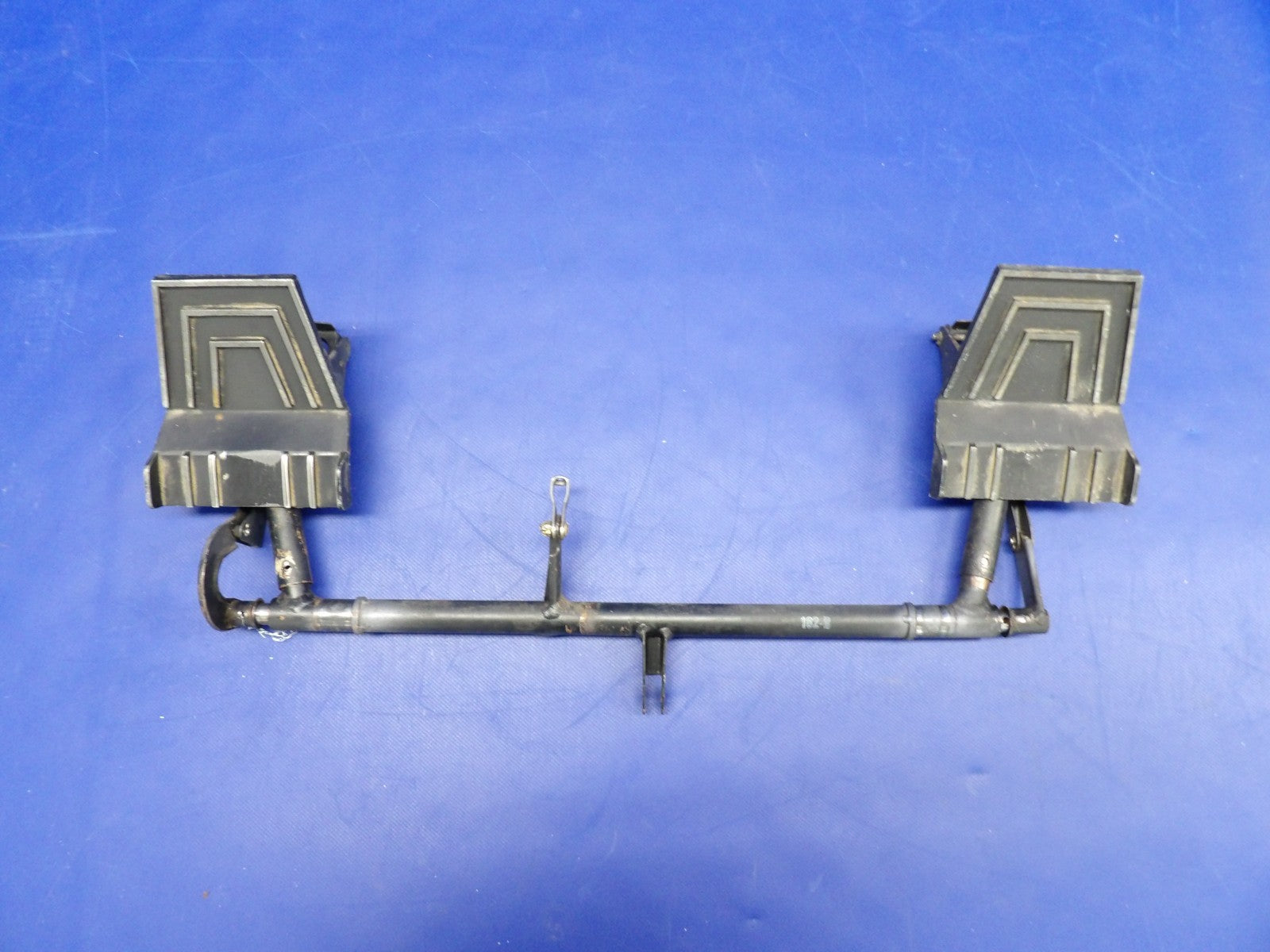 Cessna 182 / 182L Rudder Pedals And Bars P/N 0760678-1, 0760604-1 (0226-2041)7