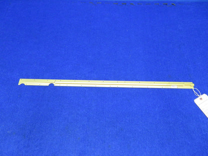 Cessna 172 / 182 / McFarlane Seat Rail RH OTBD NOS P/N MC0511293-4 (0222-377)0