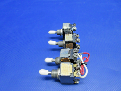 Cessna 310 / 310I Toggle Switch P/N AN-3027-1 LOT OF 4 (0326-895)5