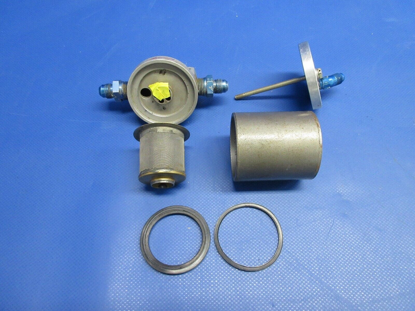 Beech 95 / D95A Travel Air Fuel Strainer Assy P/N HE-760-5 (0524-1090)