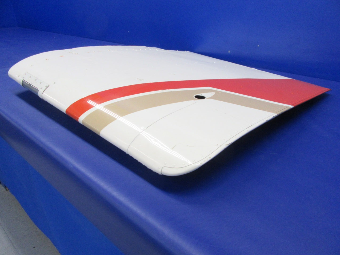 Beech 95 / D95A Travel Air LH Wing Tip P/N 95-170000-601 (0326-05)0