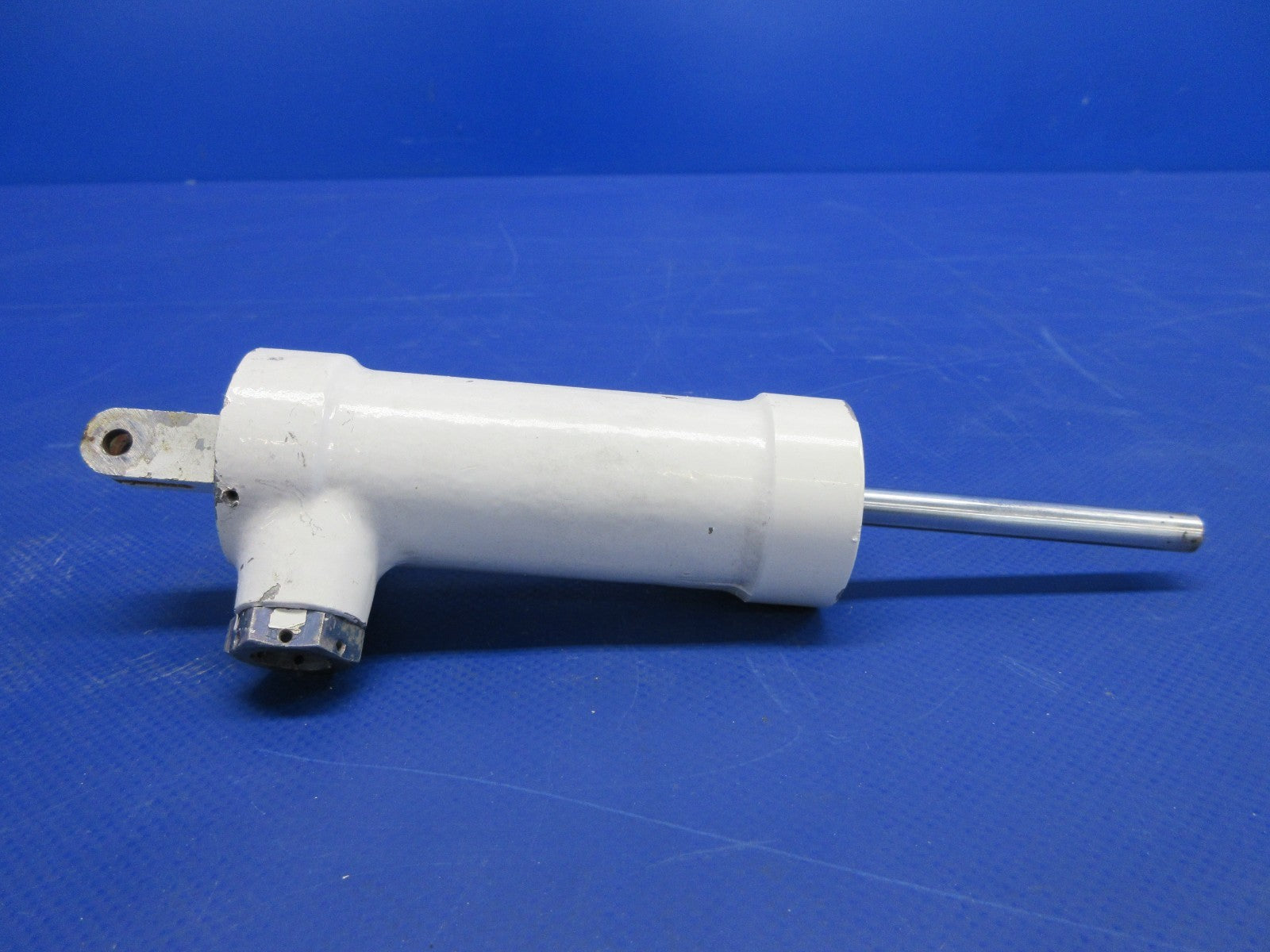 Cessna 310 / 310I Shimmy Dampener P/N 0842400-1 (0326-887)4