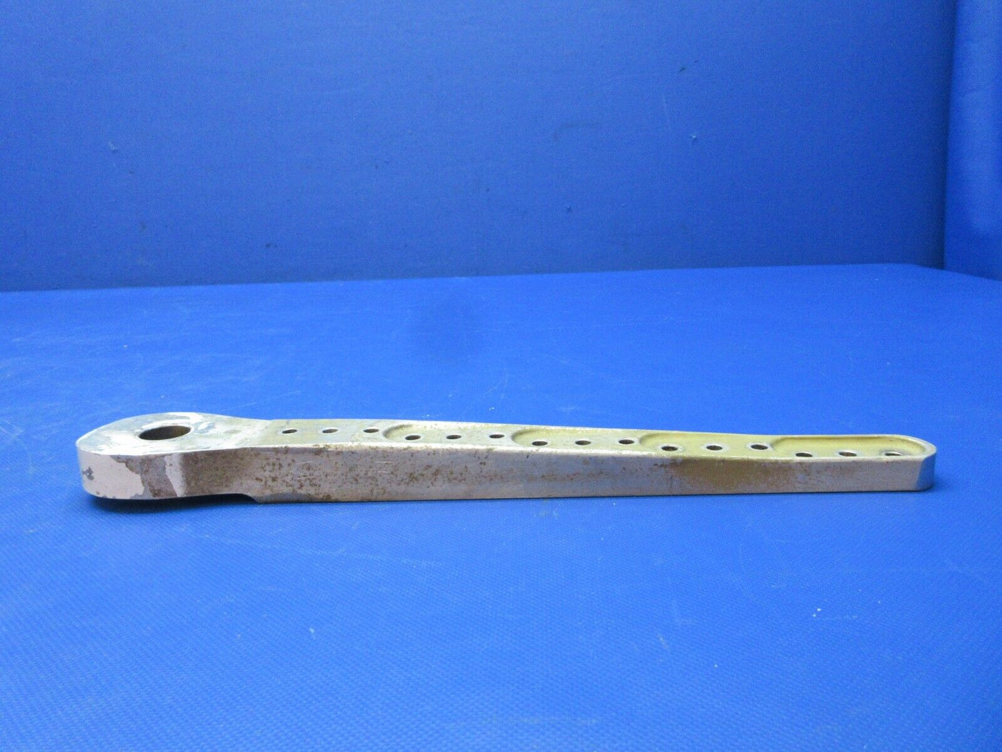 Cessna 210 Wing Spar Fitting Assy P/N 1210102-10 (0624-1300)