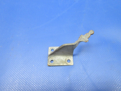 Cessna 175 Wing Cabin Door Catch Stop Assy RH P/N 0523008-4 (0524-1330)