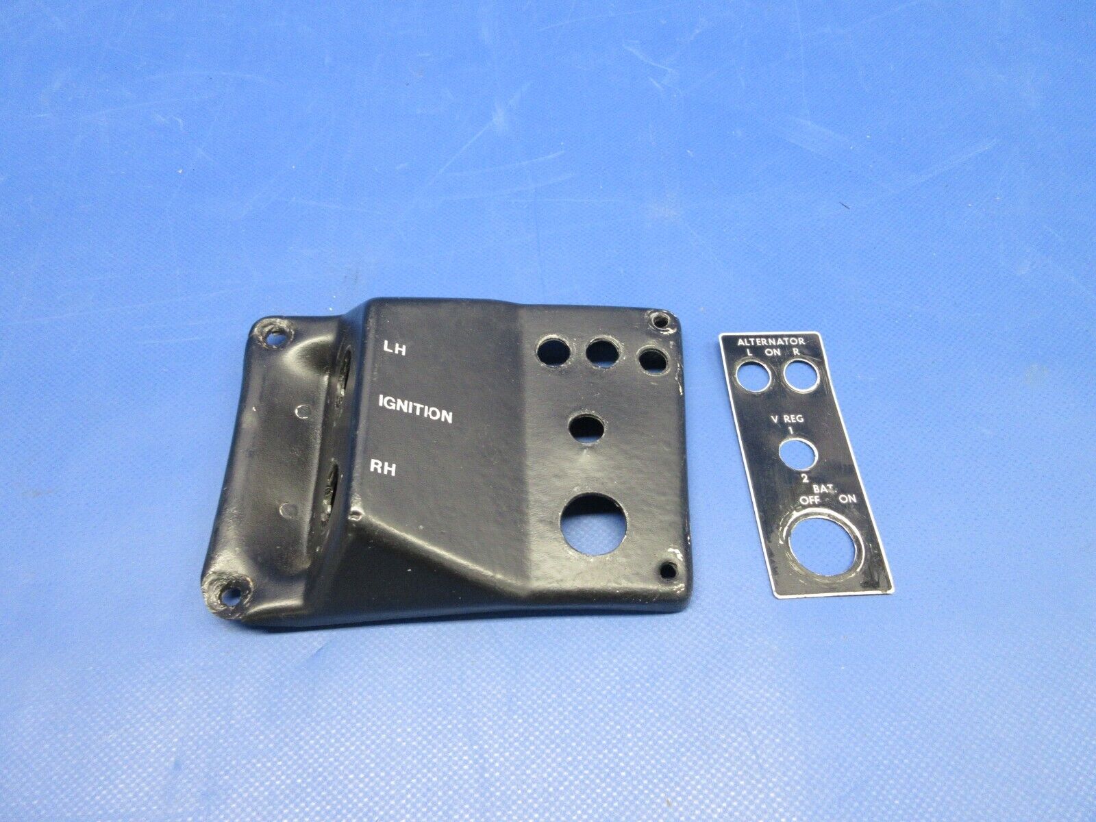 Beech 95 / D95A Travel Air Ignition Panel Escutcheon P/N 96-364033-3 ...
