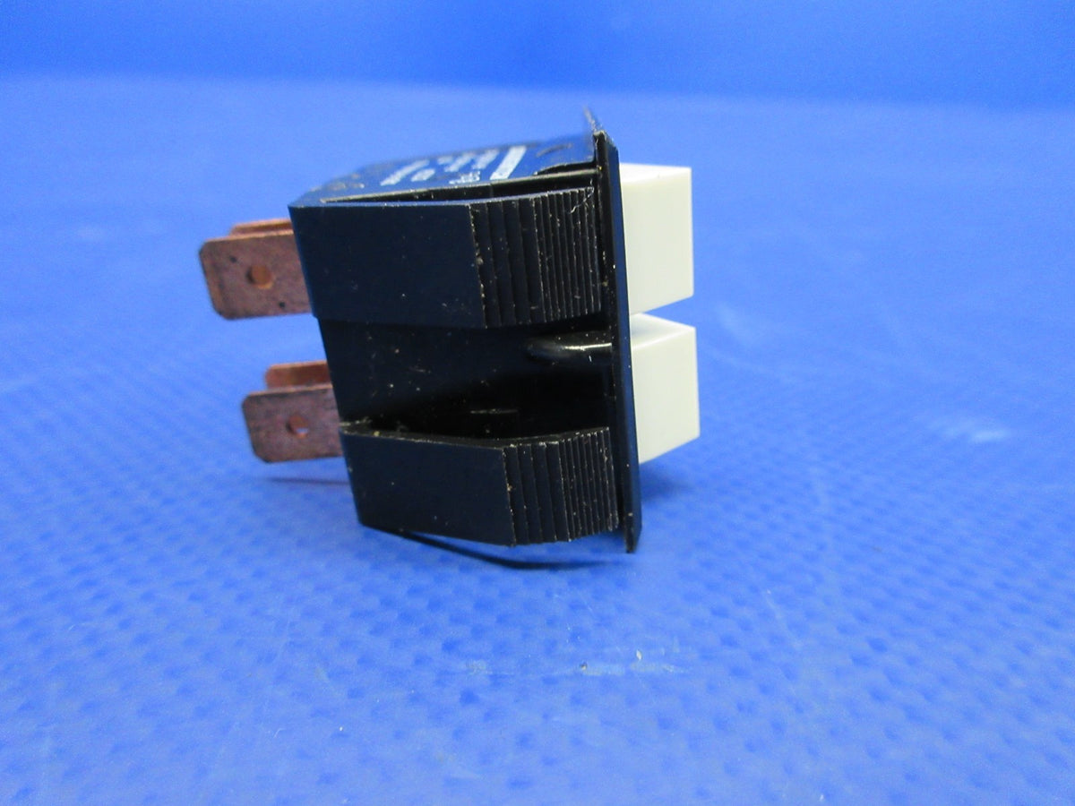 Cessna Switch LOT P/N S2160-5 LOT OF 4 NOS (0526-947)6