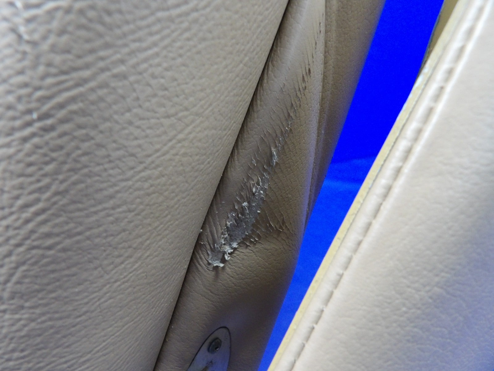 Cessna 421 Co-Pilot Seat P/N 5119231-4 (0726-1242)5