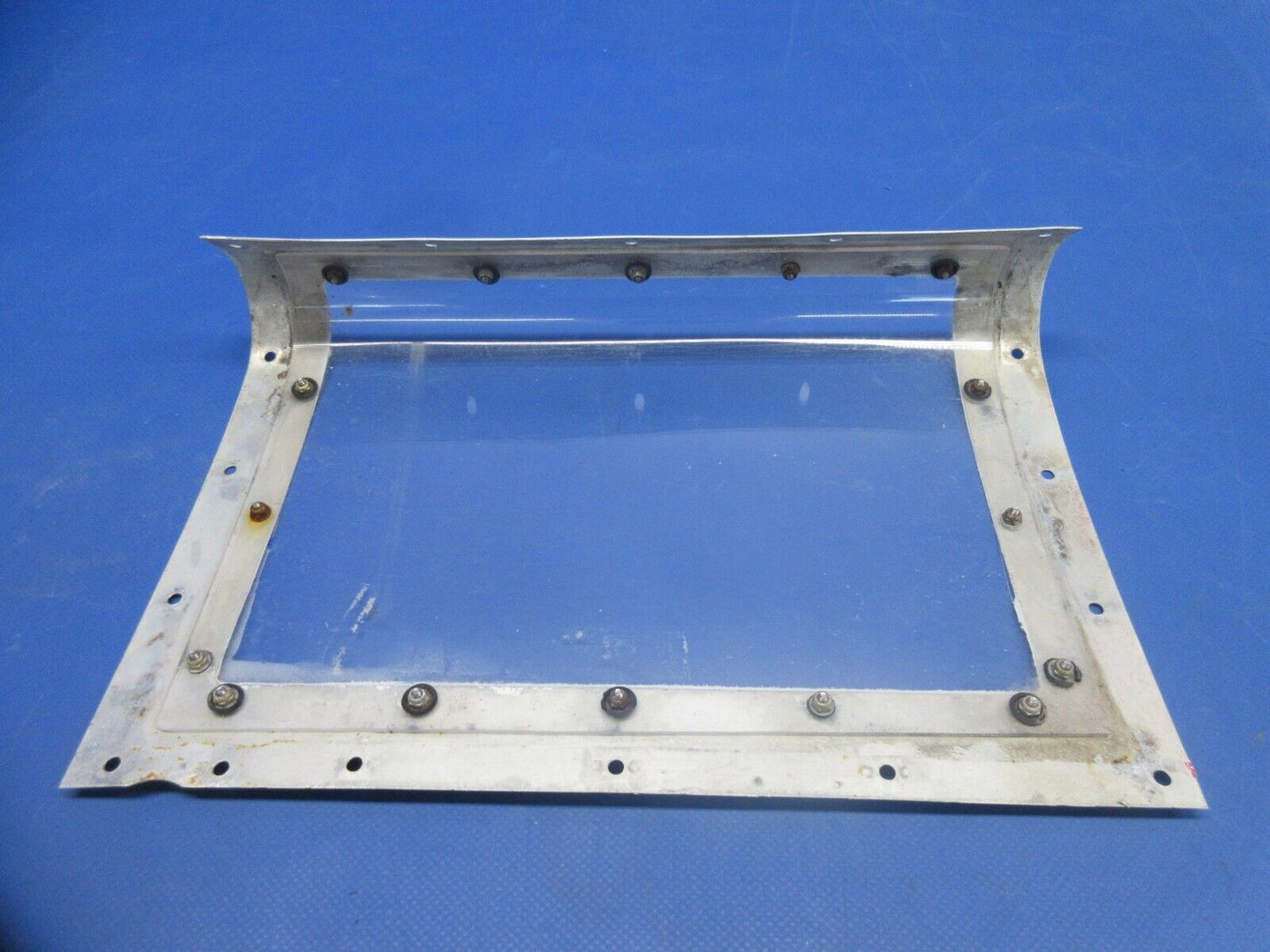 Beech C23 Sundowner Landing Light Bracket & Pane Assy  169-110000-247 (0724-935)