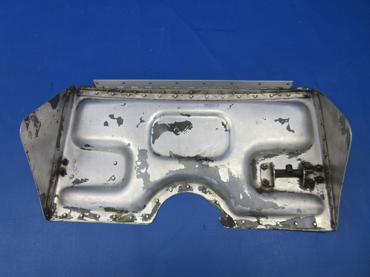 Piper PA-34-200T Seneca II Cowl Flap Assy RH P/N 37511-03 (0524-2085)