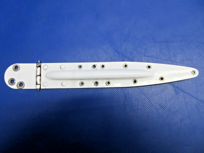 Cessna 172 / 172RG RH Cabin Door Upper Hinge P/N 0511280-2 (0926-874)1
