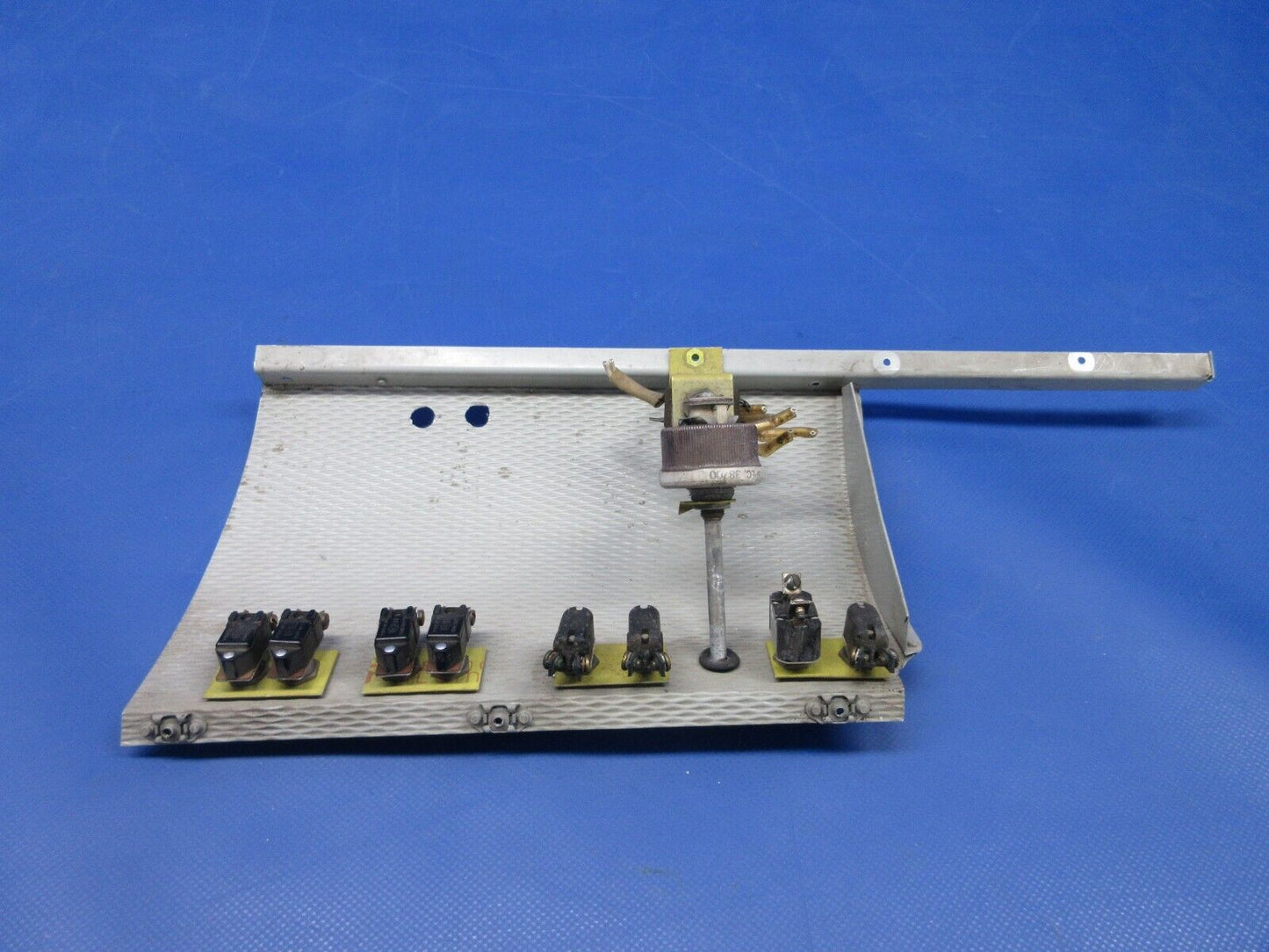 Piper PA-23-250 Aztec Instrument Panel Roll Assy P/N 191733-00 (0624-869)