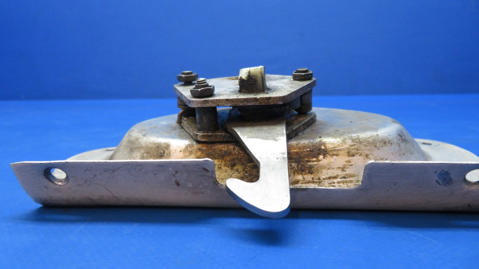 Piper PA-28 Cabin Door Latch P/N 63034-00 (0523-855)9