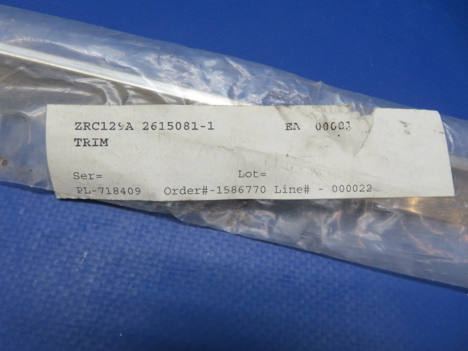 Cessna 208 / 208B Cargo Door Trim P/N 2615081-1 NOS (0326-121)1