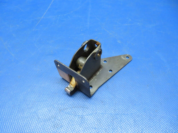 Cessna 337 / P337H Skymaster Upper Rear Door Latch Assy PN 1511408-16 (0824-196)