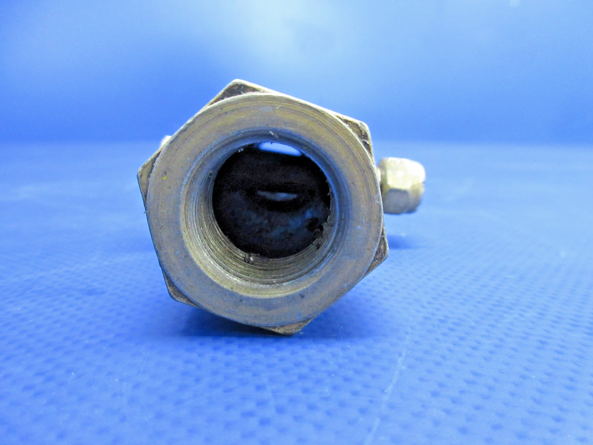 Air Tractor AT-301 Wing Tube Nut & Sleeve P/N 20177-1, 20176-1 (0926-880)6