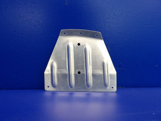Cessna 182 RH Cowl Flap Bracket Hinge P/N 0752609-14 NOS (0426-1237)0
