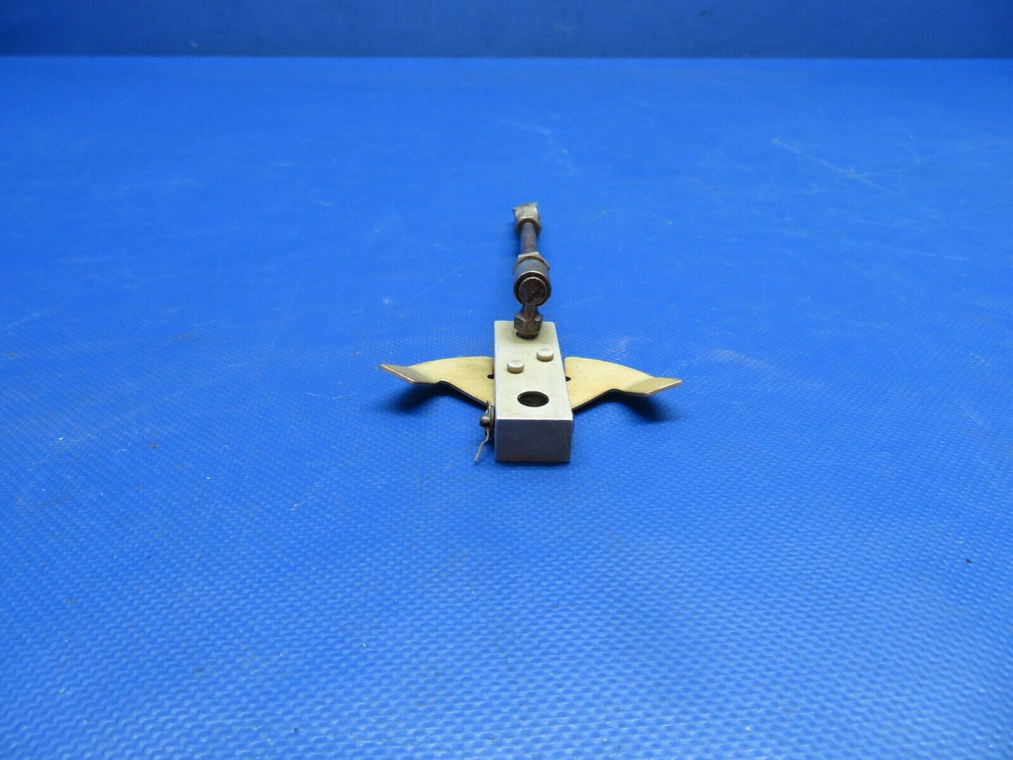 Cessna 337 / P337H Control Rod Aft Cowl Flaps NAS354-4-475 1560220-3 (0624-1778)