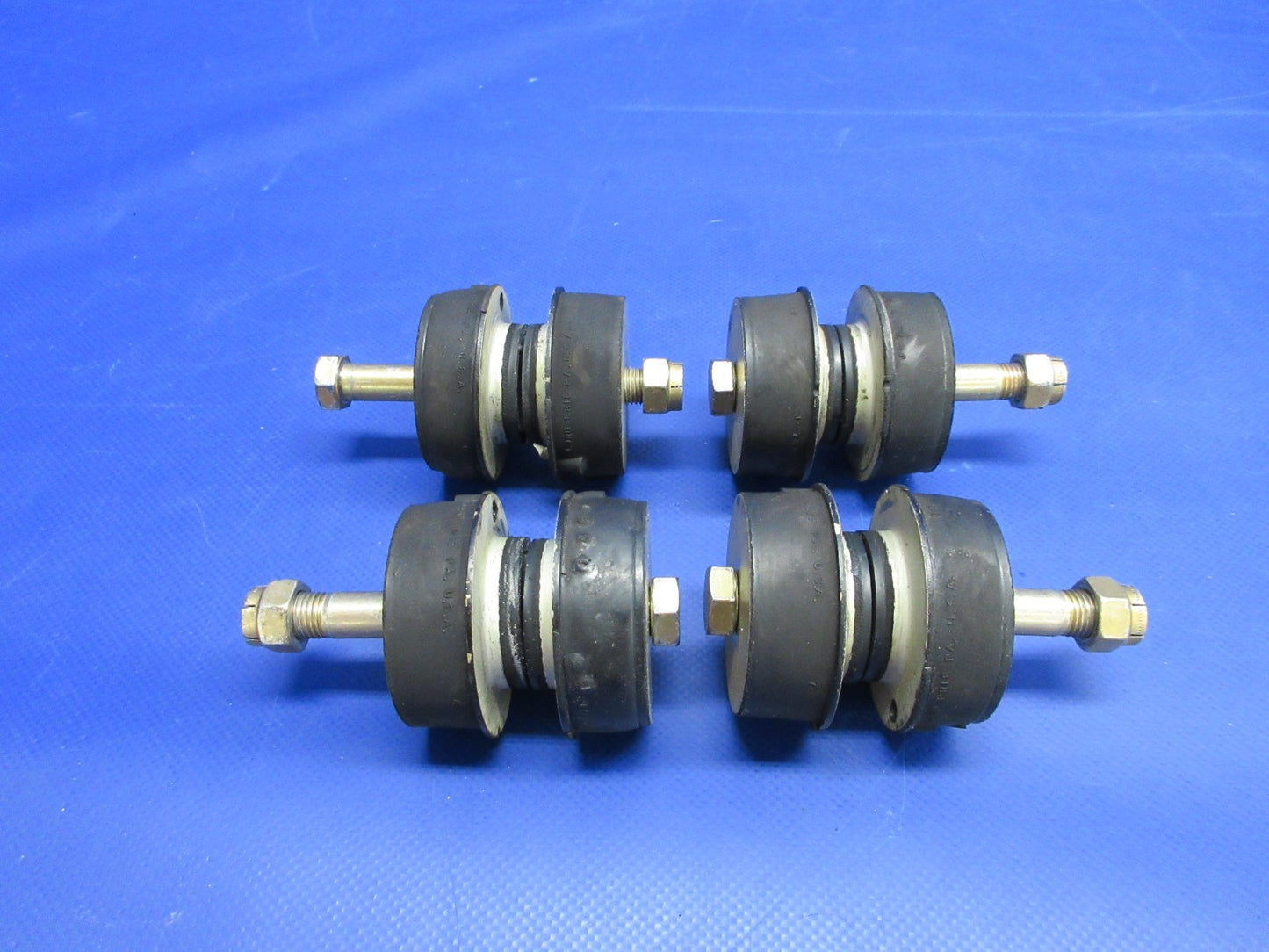 Beech D95A Travel Air Barry Engine shock Mount P/N 94150-40 LOT OF 4 (0326-768)2