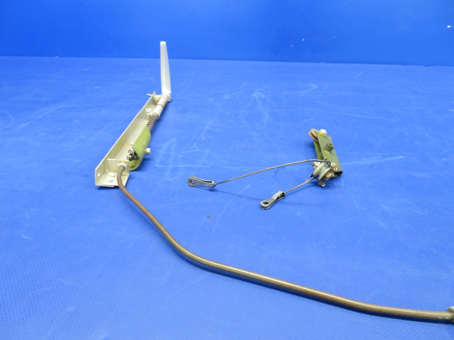 Cessna 172M Parking Brake Handle & Bellcrank P/N 0813150-55 (0826-411)3