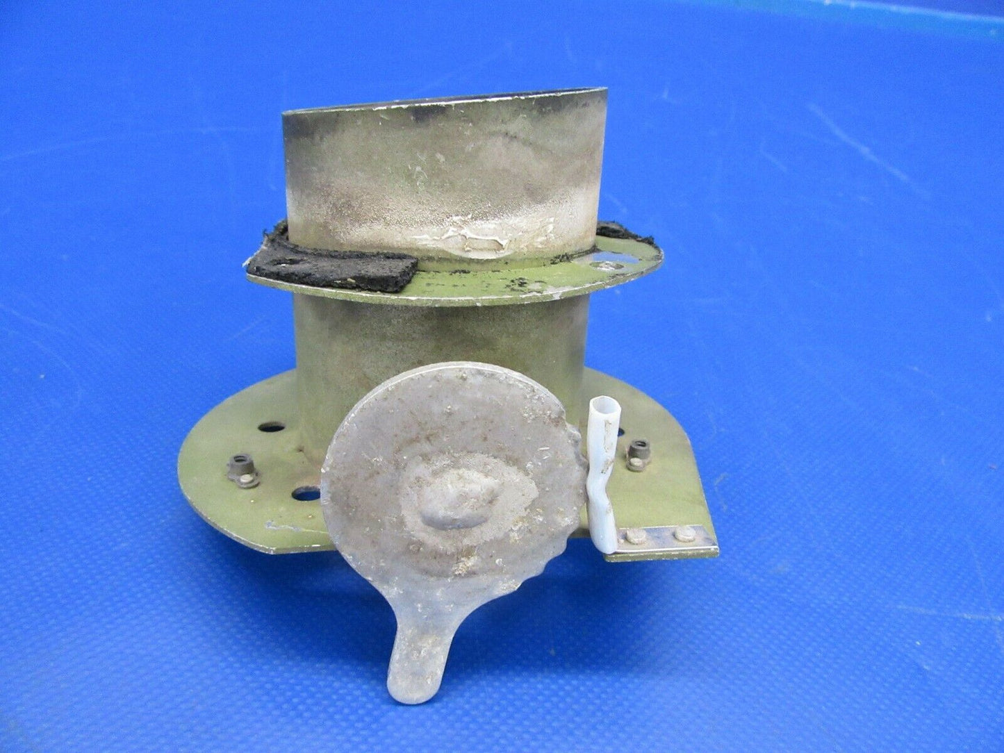 Piper Cherokee 6 Vent Air Assy AFT LH & Retainer Ring Tan P/N 68556-000 (0819-65