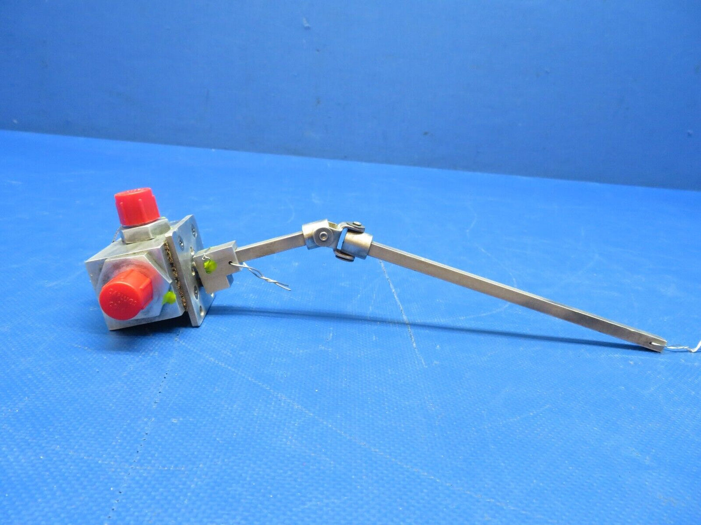 Early Cessna 175 Fuel Selector Valve w/ Shaft P/N 0513120-5 REBUILT (0624-1826)