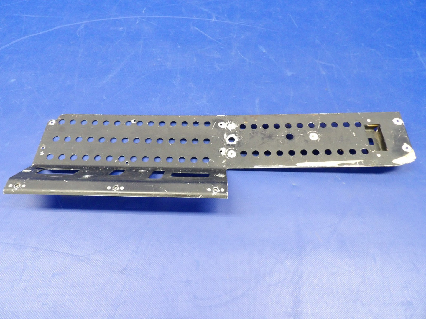 Piper Cheyenne Circuit Breaker Panel Cover LH + RH P/N 48179-72 (0626-1330)3
