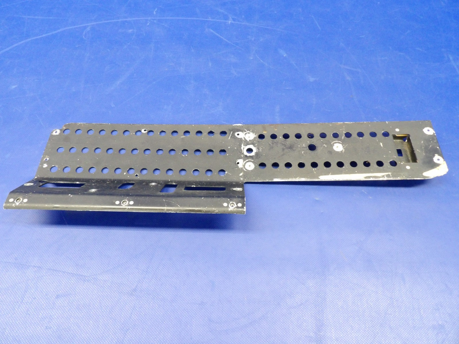 Piper Cheyenne Circuit Breaker Panel Cover LH + RH P/N 48179-72 (0626-1330)3