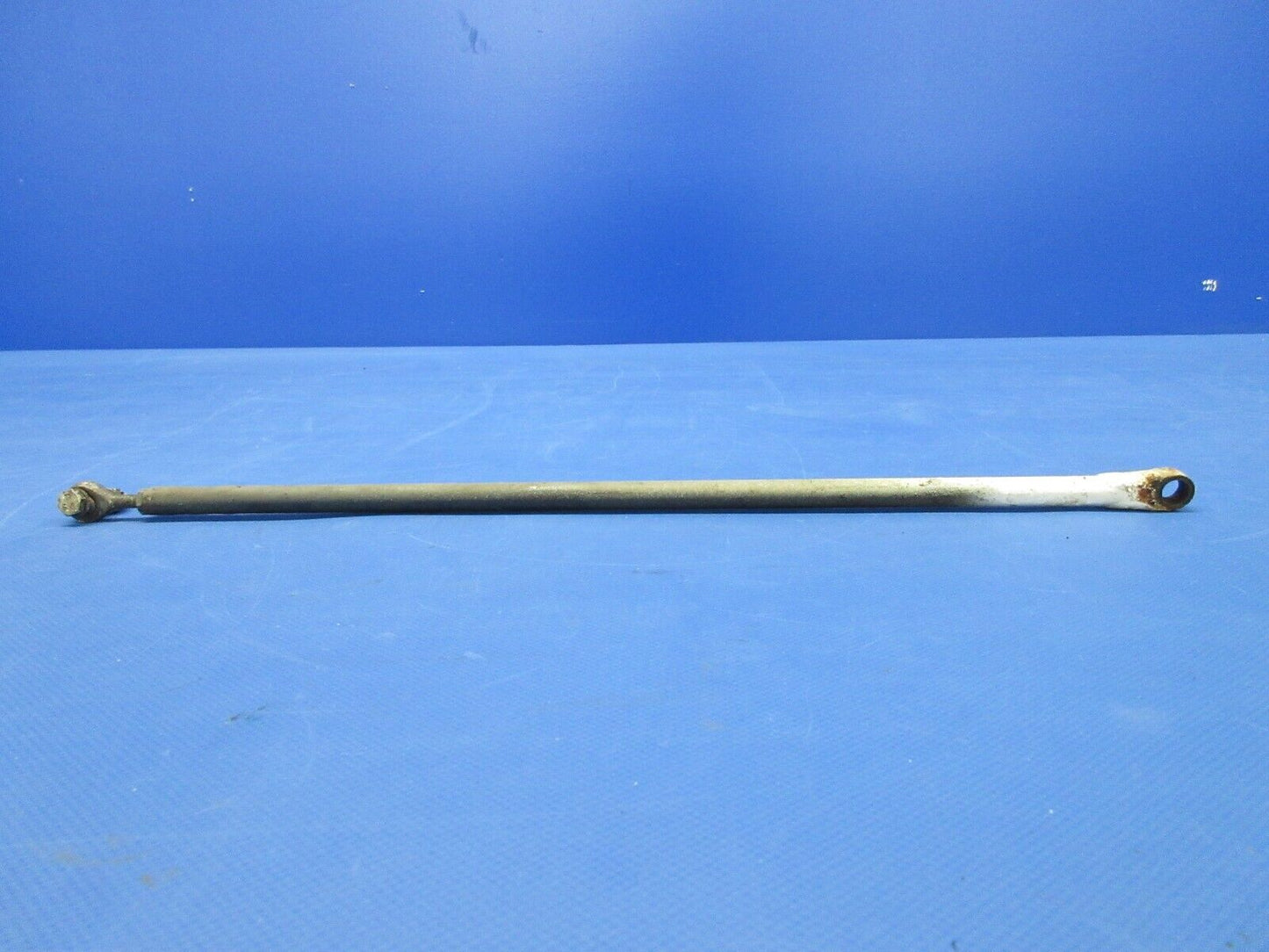 Piper PA-23-250 Aztec Stabilator Tab Actuator Arm Assy P/N 16638-00 (0624-855)