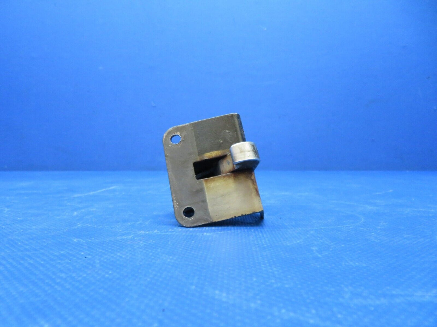 Cessna 337 / P337H Skymaster Upper Rear Door Latch Assy PN 1511408-16 (0824-196)