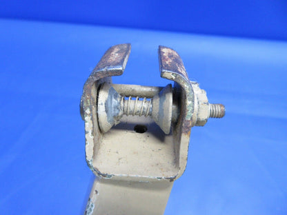 Beech 95-B55 RH Bottom Seat Frame Assy P/N 18-534013-44 (0424-624)
