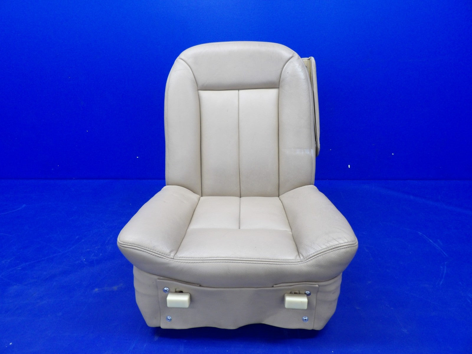 Cessna 421 Co-Pilot Seat P/N 5119231-4 (0726-1242)0