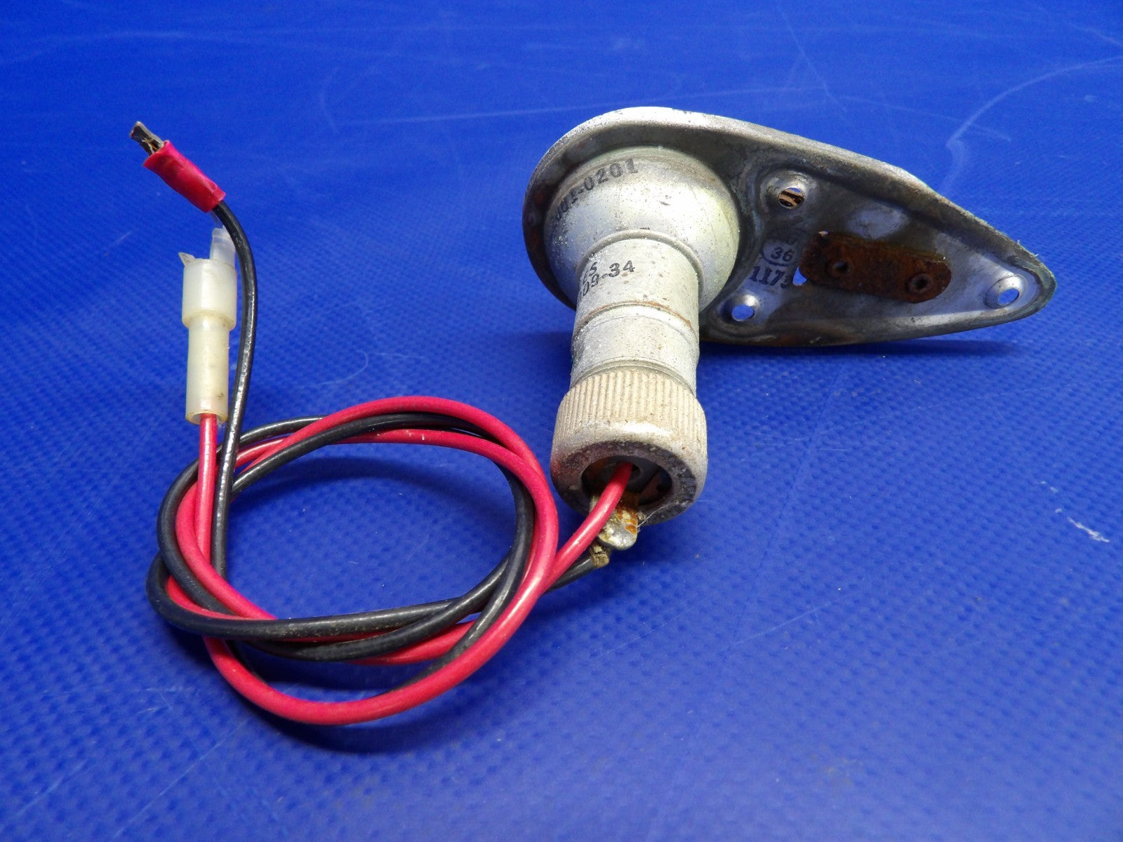 Cessna Grimes RH& Tail Position Light P/N C622001-0401(-0201) TESTED (0626-1432)8