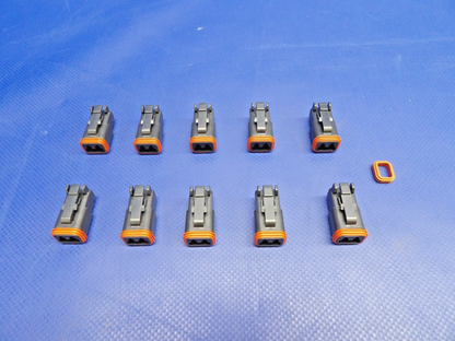 Cirrus Tanis Harness Plastic Socket P/N TCS2598 NOS LOT OF 10 (0426-1228)0