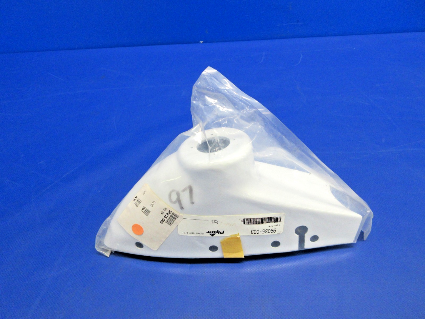 Piper PA-28 /-32 Vertical Fin Tip w/Beacon Adapter P/N 99035-003 NOS (0426-733)0