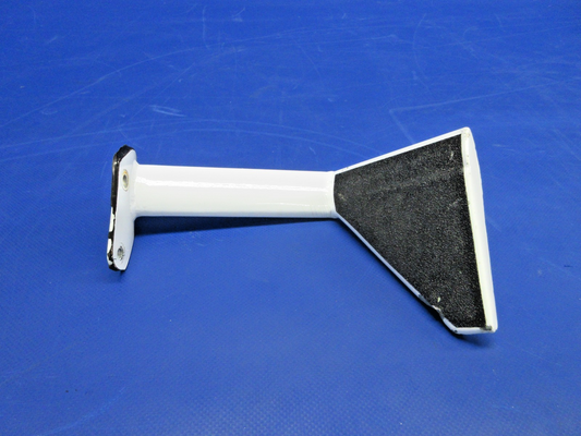 Diamond DA-40 Fuselage Step LH P/N DA4-5300-61-00 (0726-871)0