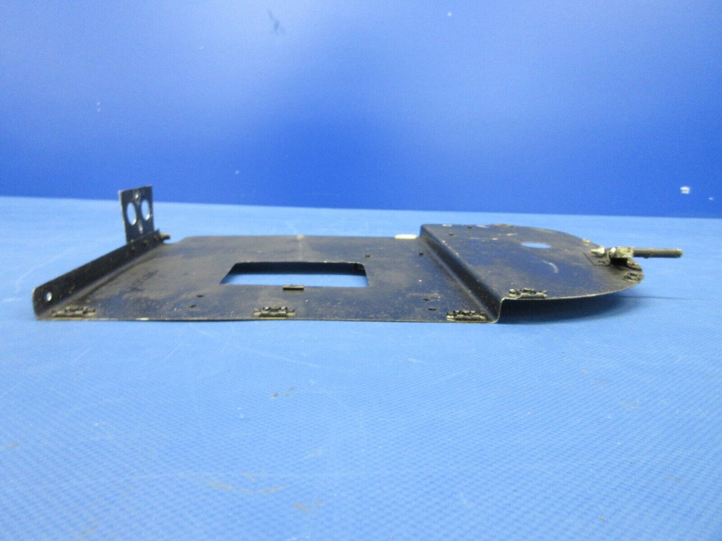 Piper PA-23-250 Aztec Pedestal Plate Assy RH P/N 17736-03 (0624-864)
